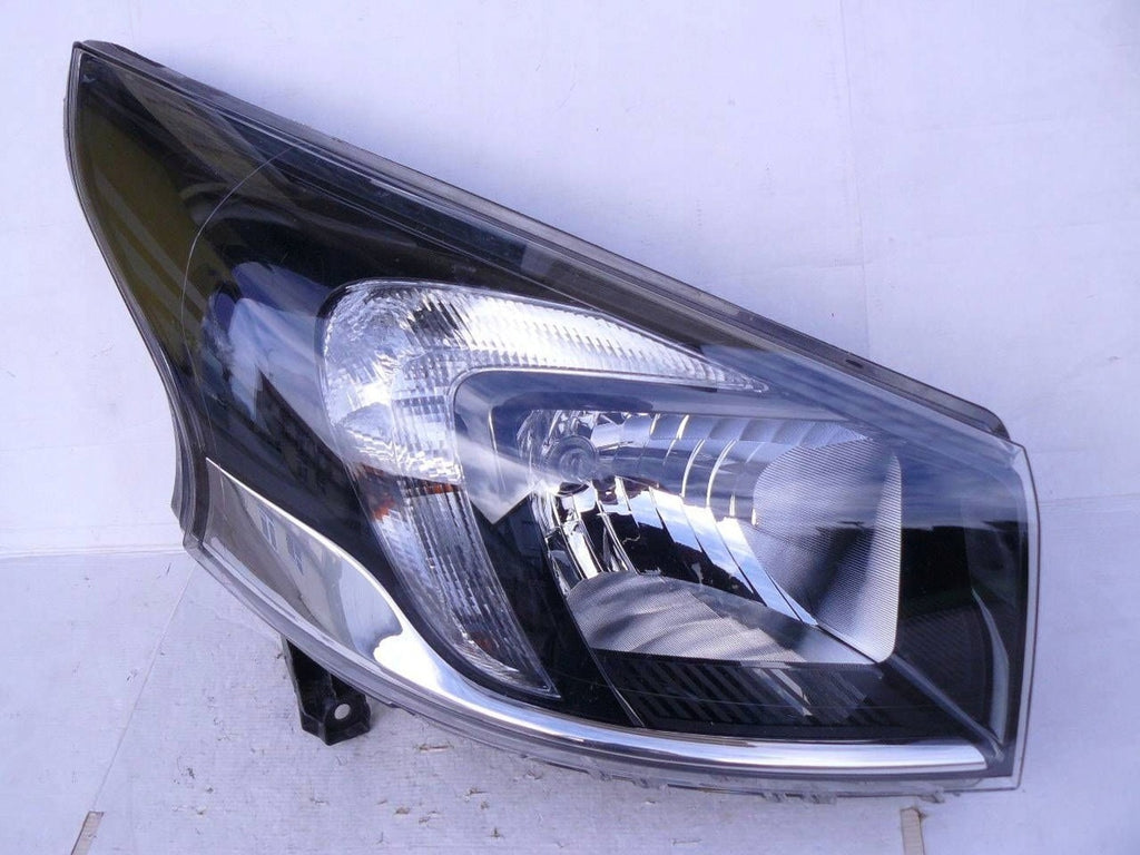 Frontscheinwerfer Opel Vivaro B Trafic III 260100647R Rechts Headlight