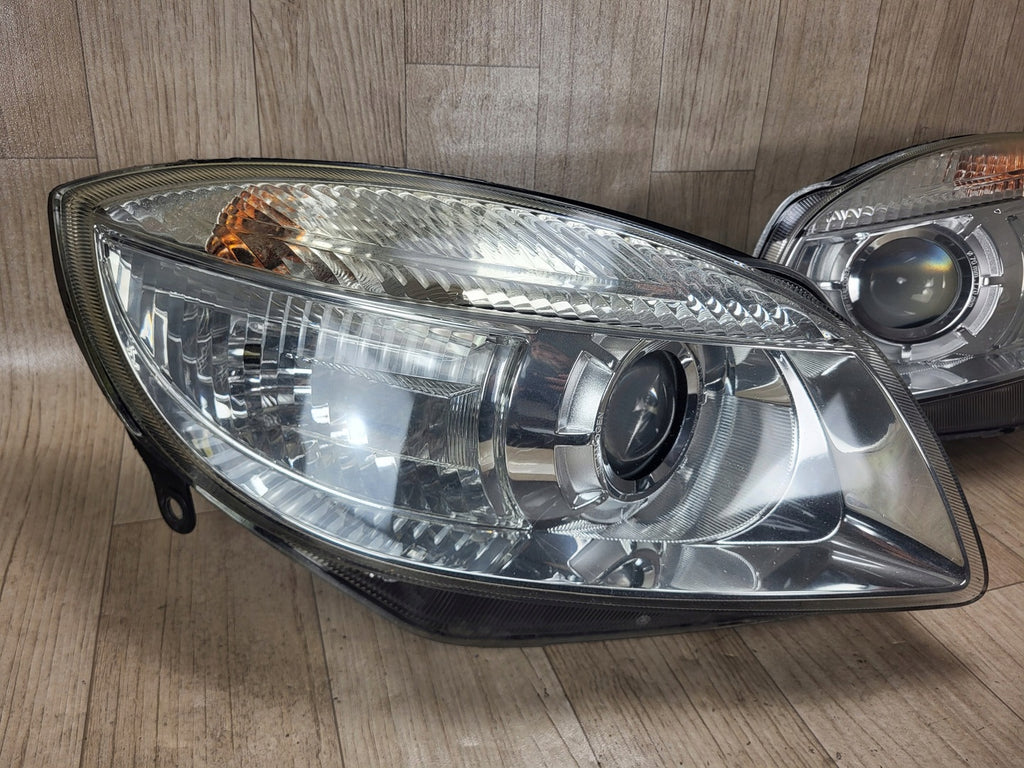 Frontscheinwerfer Skoda Fabia II Roomster Ein Satz Scheinwerfer Headlight SCH8724831178wg