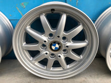 Laden Sie das Bild in den Galerie-Viewer, 4x Alufelge 15 Zoll 7.0" 5x120 47ET Glanz Silber 1182608-7 BMW E36 E34 Rim Wheel FEL2662277664ts
