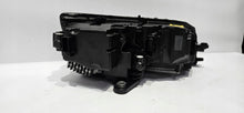 Laden Sie das Bild in den Galerie-Viewer, Frontscheinwerfer Skoda Octavia III 5E1941015F LED Links Scheinwerfer Headlight SCH9443764603fj