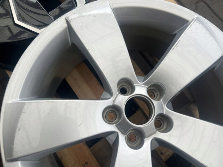 1x Alufelge 17 Zoll 5J7601025B Skoda Roomster Rim Wheel FEL9345796141of