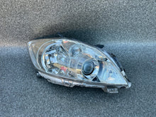 Laden Sie das Bild in den Galerie-Viewer, Frontscheinwerfer Toyota Auris 81110-02A51 Xenon Rechts Scheinwerfer Headlight