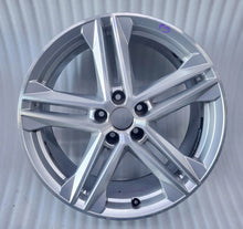 Load image into Gallery viewer, 1x Alufelge 19 Zoll 8.0&quot; 5x112 39ET Glanz Silber 80A601025G Audi Q5 Rim Wheel