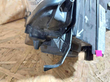 Laden Sie das Bild in den Galerie-Viewer, Frontscheinwerfer Toyota Proace City Box Verso 73278187 Rechts oder Links