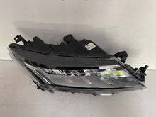 Laden Sie das Bild in den Galerie-Viewer, Frontscheinwerfer Mitsubishi Asx 8301D482 Full LED Rechts Scheinwerfer Headlight