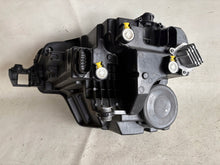 Laden Sie das Bild in den Galerie-Viewer, Frontscheinwerfer Skoda Karoq 57B941010 Full LED Rechts Scheinwerfer Headlight SCH4500922667rg