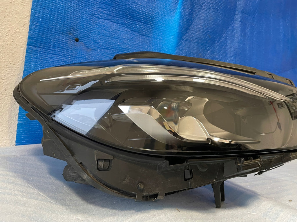 Frontscheinwerfer Mercedes-Benz W247 A2479061405 LED Rechts Headlight SCH4572614085wy