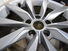 Laden Sie das Bild in den Galerie-Viewer, 1x Alufelge 17 Zoll 7.0" 5x112 49ET Glanz Silber 5G0601025CH VW I Rim Wheel FEL3750665507pq