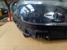 Laden Sie das Bild in den Galerie-Viewer, Frontscheinwerfer Mercedes-Benz W206 A2069062204 LED Rechts Headlight SCH2934687466hm