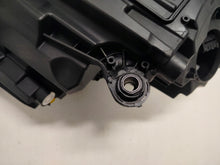 Laden Sie das Bild in den Galerie-Viewer, Frontscheinwerfer Skoda Kamiq 658941015F 658941016D Full LED Rechts oder Links SCH1819570036fa