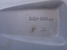 Laden Sie das Bild in den Galerie-Viewer, 1x Alufelge 17 Zoll 7.0&quot; 5x108 55ET Glanz Silber 7M2J1007-AA Ford Galaxy