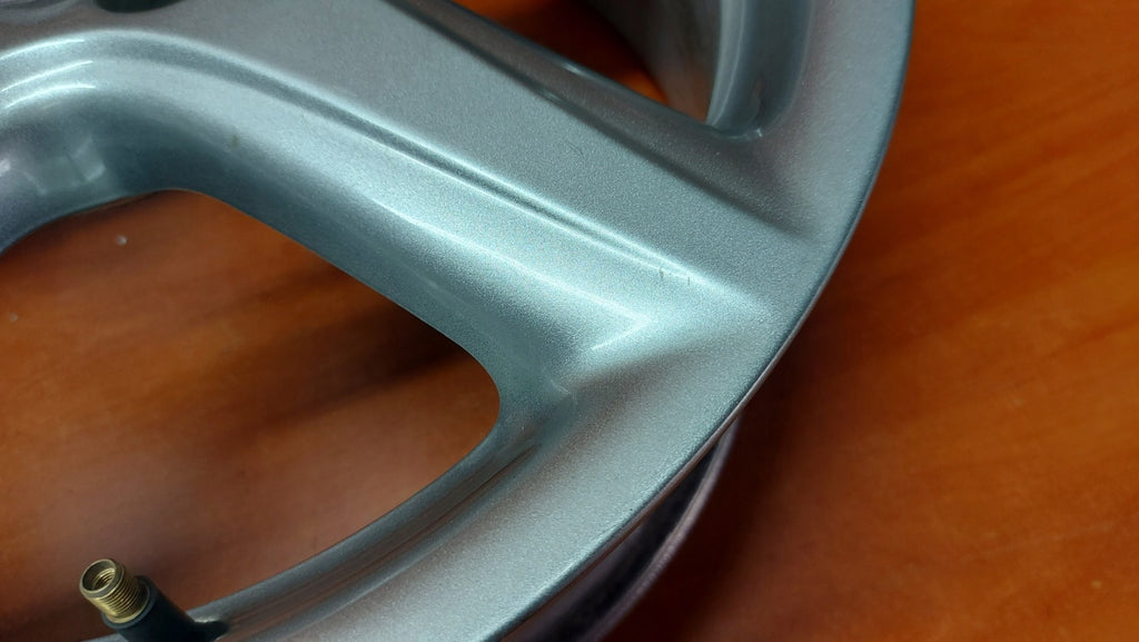 1x Alufelge 17 Zoll 7.0" 5x114.3 45ET Glanz Silber Toyota Corolla Avensis FEL3668121926nj