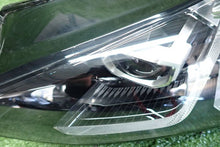 Laden Sie das Bild in den Galerie-Viewer, Frontscheinwerfer BMW 2 U06 5A42247-05 Links Scheinwerfer Headlight SCH3313640699zi