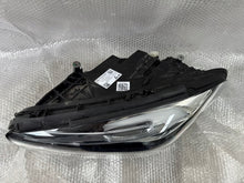 Laden Sie das Bild in den Galerie-Viewer, Frontscheinwerfer Mercedes-Benz W247 A2479060904 Full LED Links Headlight SCH2066044477gh