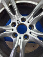 Laden Sie das Bild in den Galerie-Viewer, 1x Alufelge 18 Zoll 8.5" 5x120 7845881 BMW F30 F31 Rim Wheel FEL7279358984ze