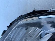 Load image into Gallery viewer, Frontscheinwerfer VW Golf VIII 5H1941005 LED Ein Stück (Rechts oder Links) SCH2591228474sl