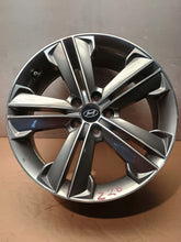 Laden Sie das Bild in den Galerie-Viewer, 1x Alufelge 19 Zoll 7.5" 5x114.3 49 5ET 52910-B8195 Hyundai Santa I Rim Wheel FEL6700472218mb