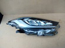 Laden Sie das Bild in den Galerie-Viewer, Frontscheinwerfer Toyota Yaris K0-8EU Full LED Rechts Scheinwerfer Headlight