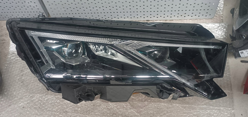 Frontscheinwerfer Skoda Octavia IV 5E4941036 Rechts Scheinwerfer Headlight SCH8414267572sz