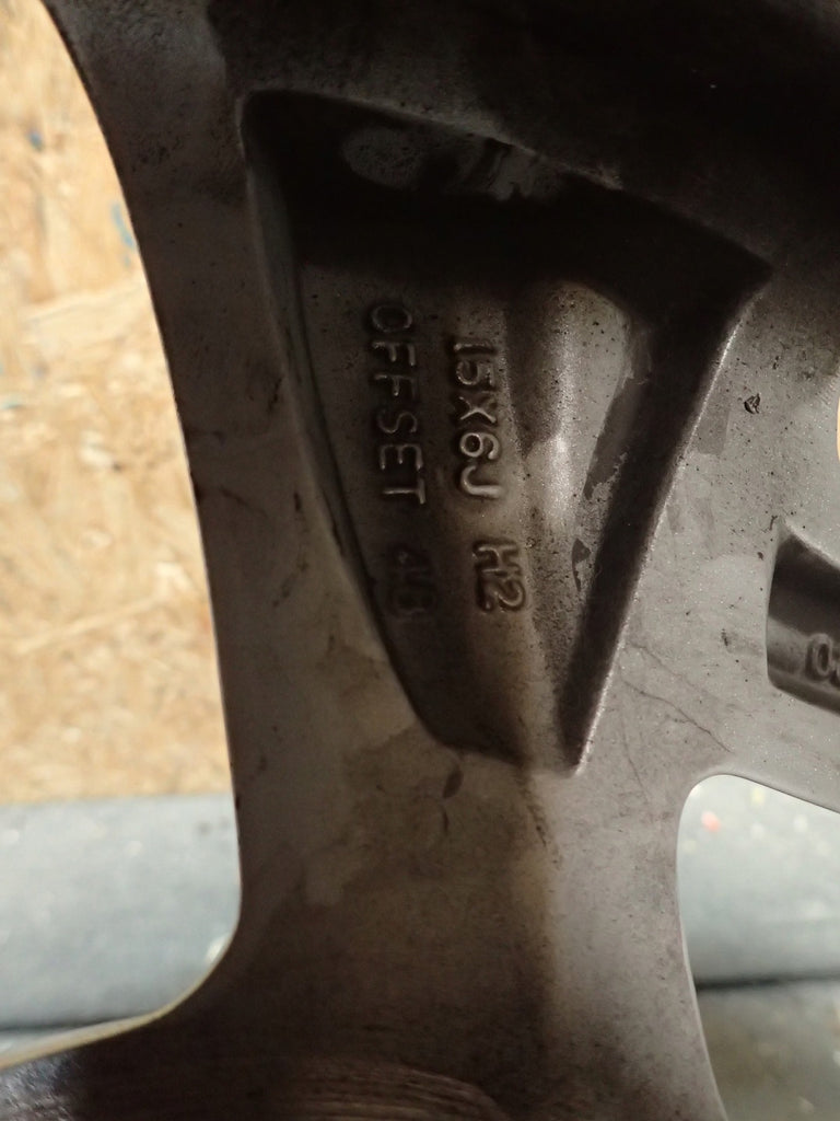 1x Alufelge 15 Zoll 6.0" 4x100 Hyundai Rim Wheel FEL8993618171mc