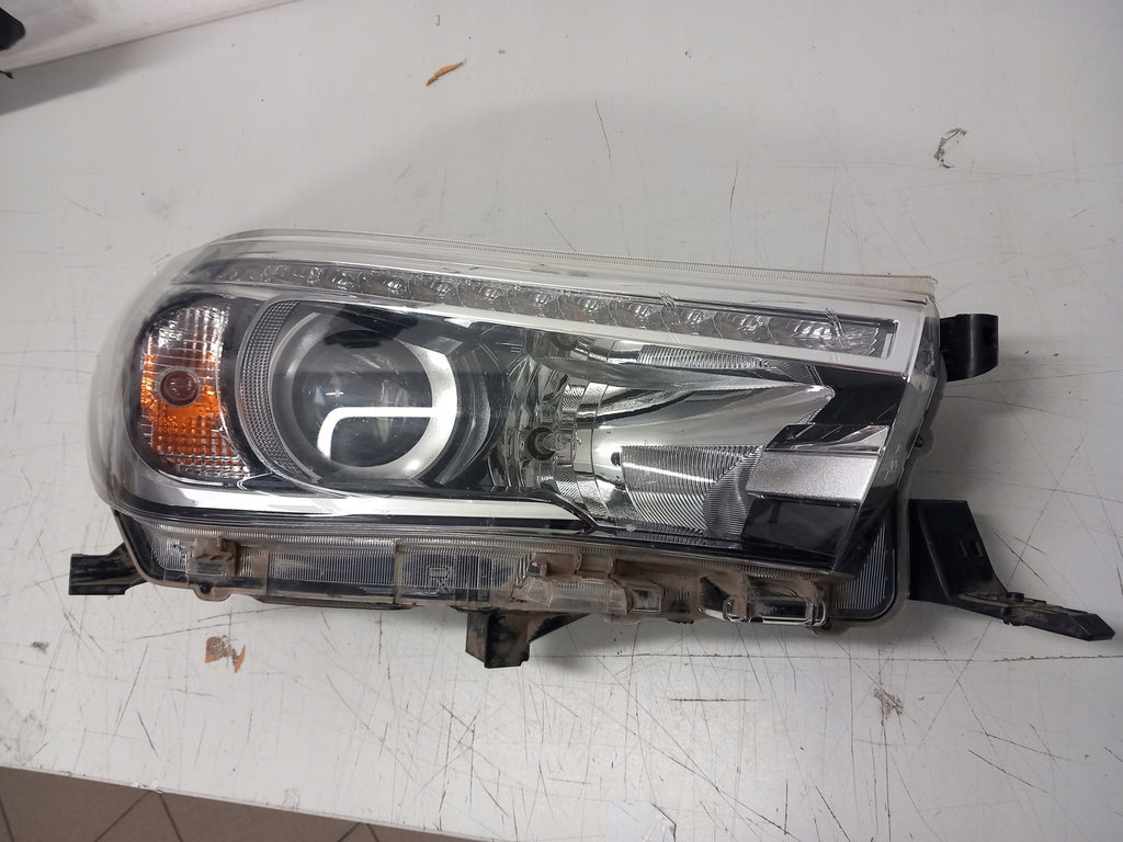 Frontscheinwerfer Toyota Hilux VIII LED Rechts Scheinwerfer Headlight SCH8235953957tj
