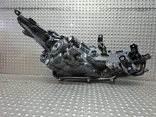 Laden Sie das Bild in den Galerie-Viewer, Frontscheinwerfer Toyota Corolla S25154637 8115002T31 FALSE Headlight SCH5153369422nb