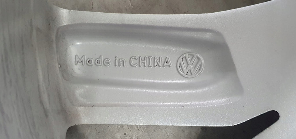 1x Alufelge 18 Zoll 7.0" 5x112 43ET Glanz Silber 5NN601025AD VW Golf VII Tiguan FEL3486400882rp