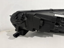 Laden Sie das Bild in den Galerie-Viewer, Frontscheinwerfer Skoda Octavia IV 5E4941016 Full LED Rechts Headlight SCH2061942974cm