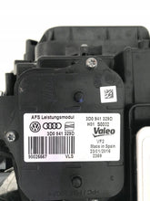 Laden Sie das Bild in den Galerie-Viewer, Frontscheinwerfer VW 517941033 Xenon Links Scheinwerfer Headlight SCH6814600881ff