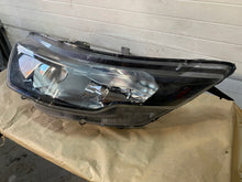 Laden Sie das Bild in den Galerie-Viewer, Frontscheinwerfer Iveco Daily IV 05802476874 Links Scheinwerfer Headlight SCH3498010390gq