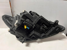 Laden Sie das Bild in den Galerie-Viewer, Frontscheinwerfer Mercedes-Benz Vito W447 A447906460 Full LED Links Headlight SCH4366970317mp