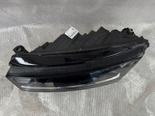 Laden Sie das Bild in den Galerie-Viewer, Frontscheinwerfer Skoda Octavia IV 5E4941015 Full LED Links Headlight SCH4214059613gg