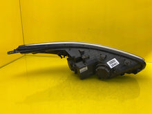Laden Sie das Bild in den Galerie-Viewer, Frontscheinwerfer Kia Ceed 92101-A2010 LED Ein Stück (Rechts oder Links)