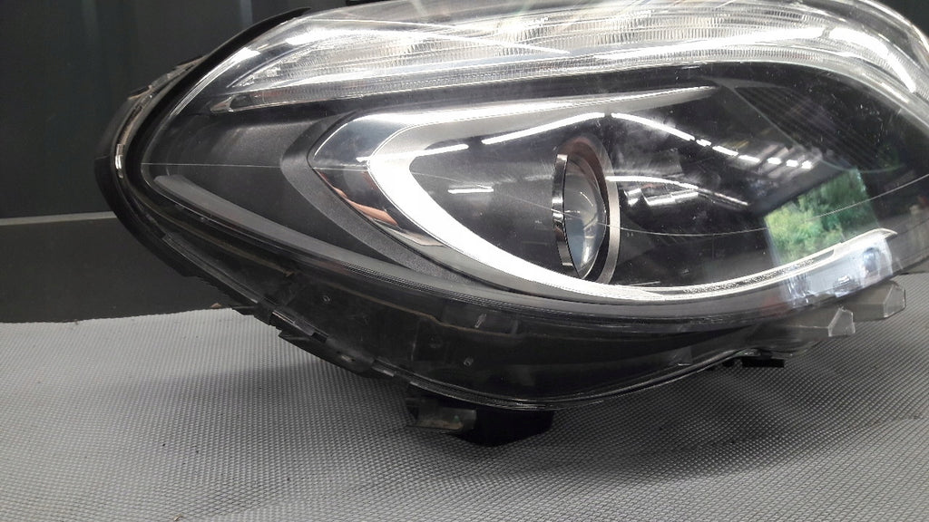 Frontscheinwerfer Mercedes-Benz W246 A2468200861 LED Rechts Headlight