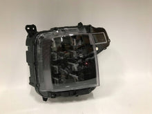 Laden Sie das Bild in den Galerie-Viewer, Frontscheinwerfer Hyundai Staria CG921-61140 Full LED Rechts Headlight SCH6835865711lm