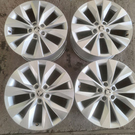 4x Alufelge 18 Zoll 8.0