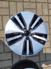 Load image into Gallery viewer, 1x Alufelge 17 Zoll 7.0&quot; 5x112 40ET 3G0601025AM VW Passat B8 Rim Wheel