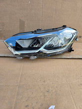 Laden Sie das Bild in den Galerie-Viewer, Frontscheinwerfer VW Polo 2G1941005C LED Links Scheinwerfer Headlight