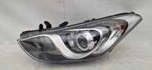 Laden Sie das Bild in den Galerie-Viewer, Frontscheinwerfer Hyundai I30 92101-A6000 Links Scheinwerfer Headlight