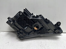 Laden Sie das Bild in den Galerie-Viewer, Frontscheinwerfer Skoda Superb 3V1941015A Xenon Links Scheinwerfer Headlight SCH8890379126uc