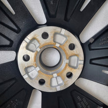 Laden Sie das Bild in den Galerie-Viewer, 1x Alufelge 19 Zoll 8.0" 5x112 45ET 5LA601025 Skoda Enyaq Rim Wheel FEL5582987393yb