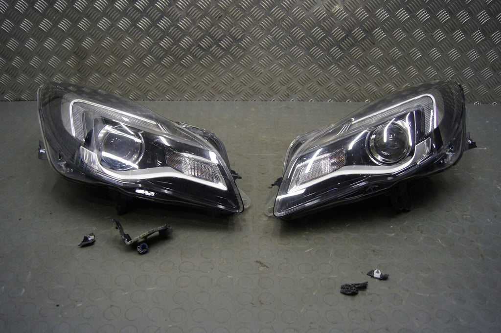 Frontscheinwerfer Opel Insignia A 39031207 39031208 Rechts oder Links