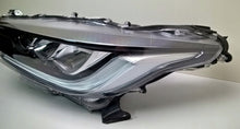 Laden Sie das Bild in den Galerie-Viewer, Frontscheinwerfer Toyota IV Yaris EUK0-8 LED Links Scheinwerfer Headlight SCH1503250700pg
