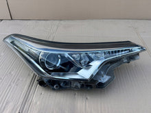 Laden Sie das Bild in den Galerie-Viewer, Frontscheinwerfer Toyota C-Hr Chr 81110F4031 Rechts Scheinwerfer Headlight SCH9886620049mh