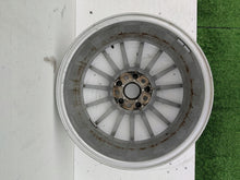 Load image into Gallery viewer, 1x Alufelge 17 Zoll 7.5&quot; 5x112 29ET Glanz Silber 8W0601025 Audi A4 B9 Rim Wheel