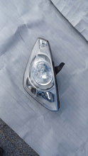 Load image into Gallery viewer, Frontscheinwerfer Hyundai H1 Starex 92102-4H0XX Rechts Scheinwerfer Headlight