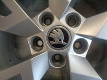 Load image into Gallery viewer, 4x Alufelge 17 Zoll 7.0" 5x112 45ET Glanz Silber 5E0601025S Skoda Octavia III I FEL4824722990fo