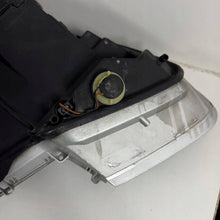 Laden Sie das Bild in den Galerie-Viewer, Frontscheinwerfer Porsche 996 0301096213 Links Scheinwerfer Headlight SCH1428564326li