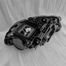 Laden Sie das Bild in den Galerie-Viewer, Frontscheinwerfer Mercedes-Benz W177 A1779065600 Rechts Scheinwerfer Headlight SCH4957550161iv