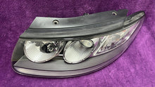 Laden Sie das Bild in den Galerie-Viewer, Frontscheinwerfer Hyundai Santa Fe 92101-2B0 Xenon Links Scheinwerfer Headlight